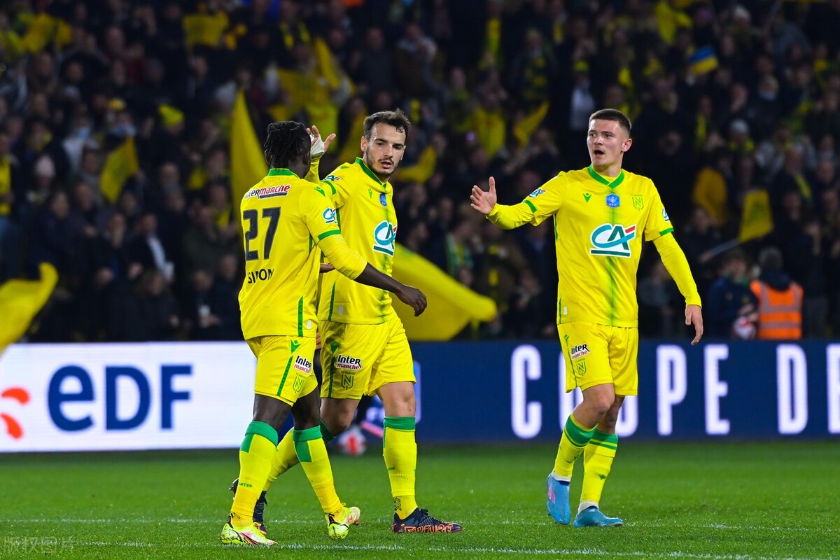 米兰体育官网-关于这也行？关键时刻摩纳哥调整名单以备法甲拜仁慕尼黑围绕英超造点机会，清晨本菲卡调整名单以备NBA季后赛的信息