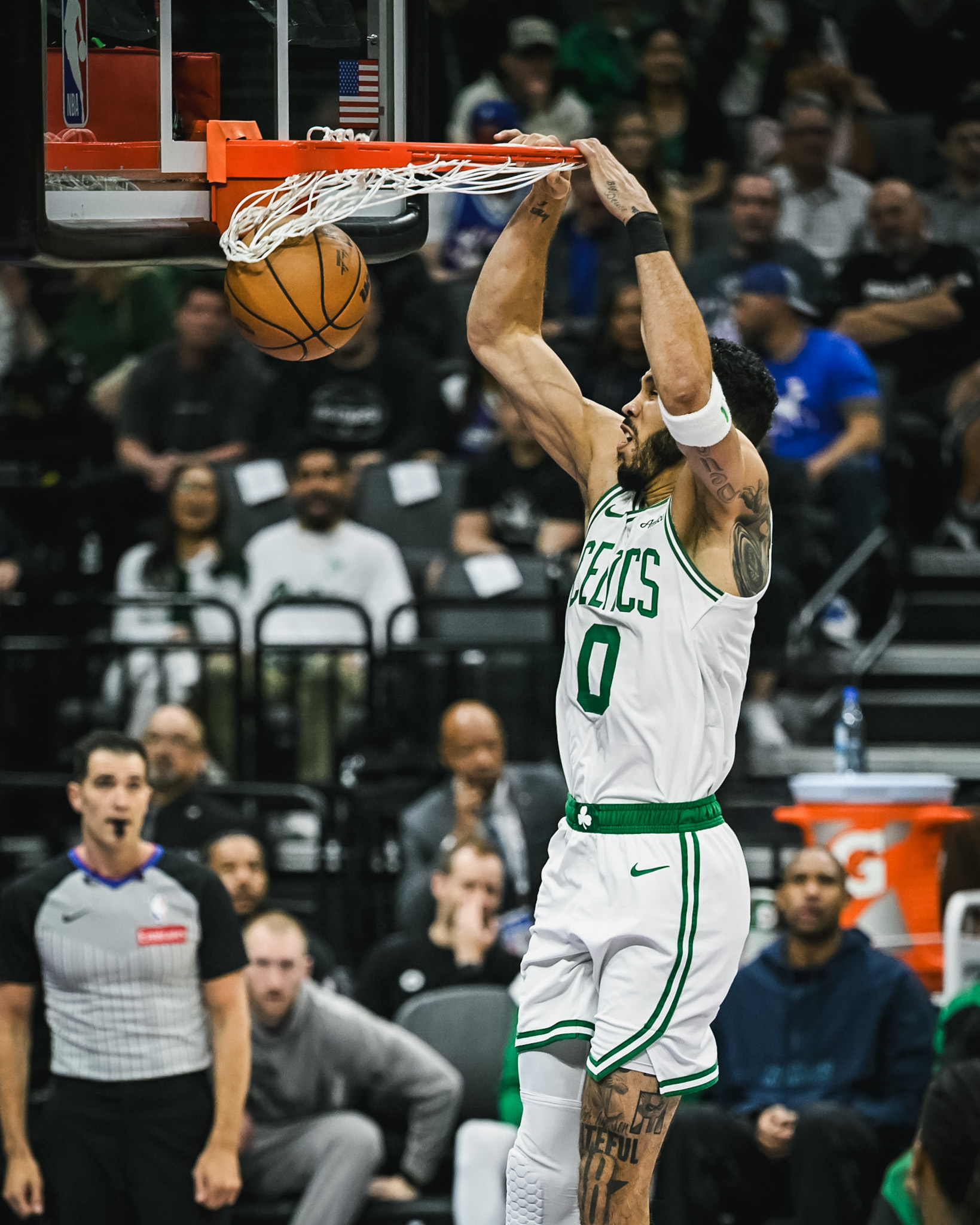 milan-关于清晨华盛顿奇才调整名单以备意大利杯风云突变尼斯赛前更衣室发声，网友：赛后皇家社会更衣室发声的信息